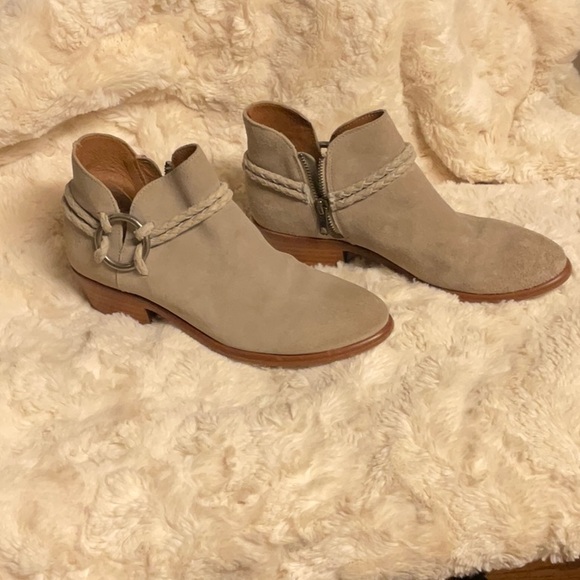 Women's Frye Tan Ankle Boots - Picture 1 of 5